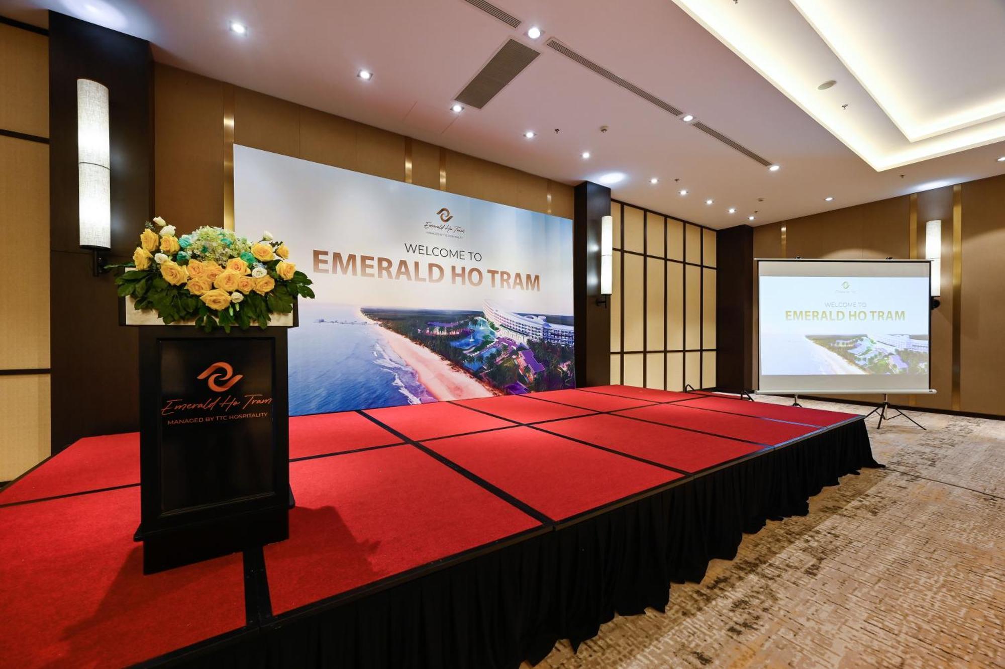 Emerald Ho Tram Resort Exterior photo